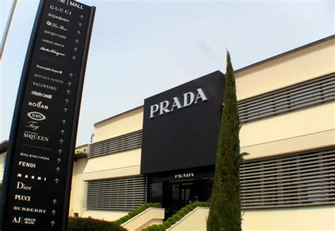 levanella prada outlet